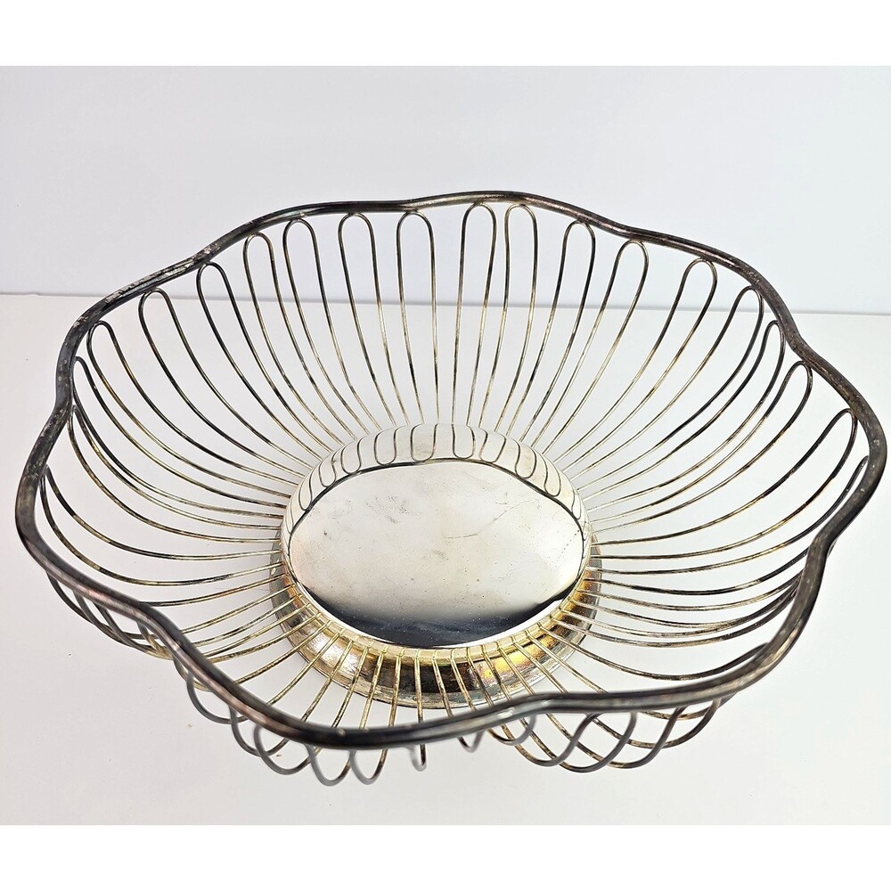 International Silver Co SilverPlate Wire Bread Basket Pedestal Scalloped Bowl